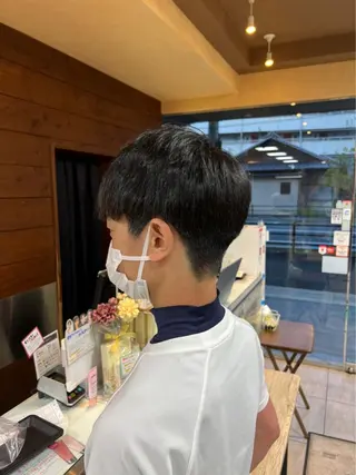 メンズ インナー×縮毛矯正 ピンクカラー澤井里菜のヘアスタイル