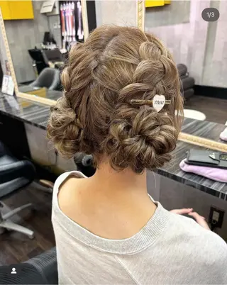 ヘアアレンジ 紺野 愛美のヘアスタイル
