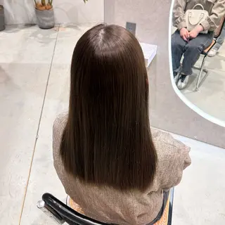 カラー 馬場 美咲のヘアスタイル