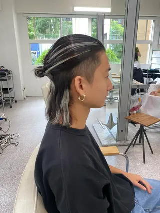 ミディアム メンズ レイヤーウルフ エクステ磯部のヘアスタイル