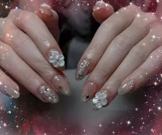 ネイル AngelChris ビューティーサロンのネイルデザイン