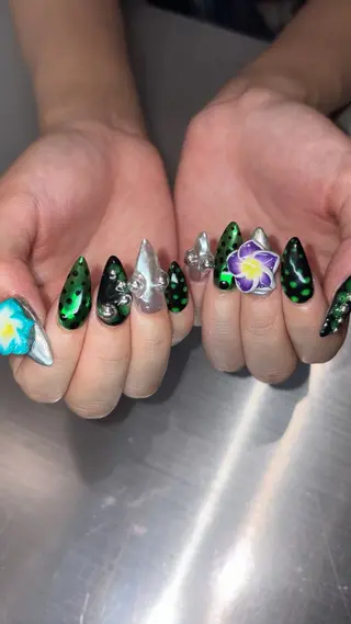 ネイル 👽個性派ネイル🎀 komachiのマツエク・マツパデザイン