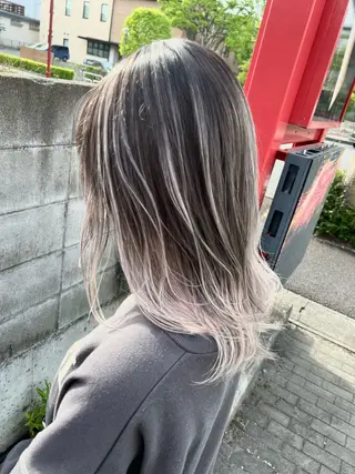 ミディアム 原田 英希のヘアスタイル