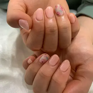 ネイル emanon 新宿東口店所属・nailist akariのネイルデザイン