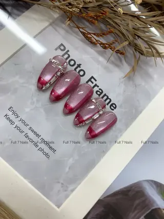 ミディアム Full 7 Nails所属・Full 7Nail-団子のネイルデザイン