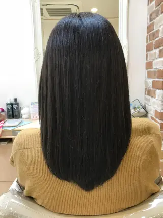 セミロング 店長ハイトーンカラー 柞山史奈のヘアスタイル