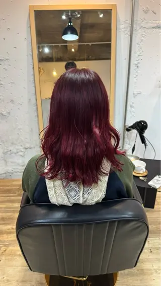 ミディアム カラー Settle所属・木下 茉奈瀬のヘアスタイル