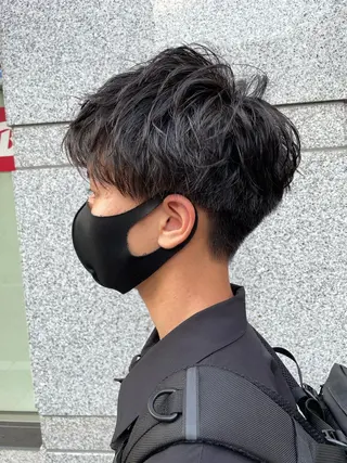 ショート こすげひろと カラー講師のヘアスタイル