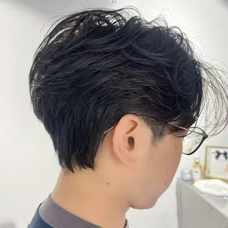 メンズ 表参道フェザーパーマ ニュアンスパーマのヘアスタイル