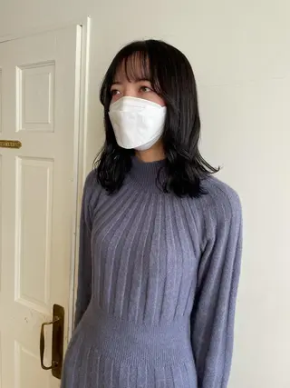 ミディアム カラー MIOベージュカラー 柔らかいカラーのヘアスタイル