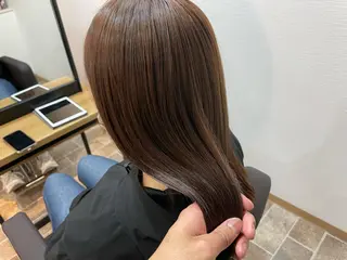 セミロング SALOWIN心斎橋Suite店所属・洗っても取れない 髪質改善|OJIROのヘアスタイル