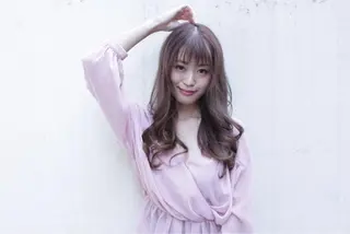 カラー 太田ありさ クリーミーヘアカラーのヘアスタイル