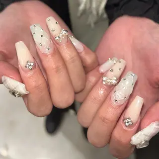 ネイル MODA MANAMIᵕ̈のネイルデザイン