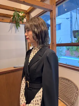 ショート カラー ENIF　大島 芽生のヘアスタイル