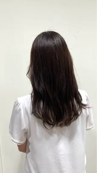 ロング カラー アフェクション大曽根所属・横田 冴のヘアスタイル