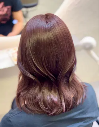 ミディアム Hz/髙橋 奏子のヘアスタイル