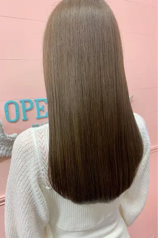 ロング カラー irwi所属・Ebihara Satomiのヘアスタイル