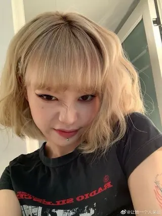 ミディアム カラー ᗰIᖇᗩ☼ 𐦍 ☼ ᑎᗩIᒪのネイルデザイン