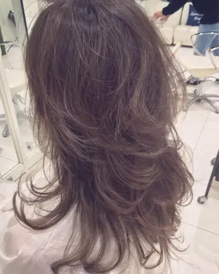 セミロング カラー パーマ 天王寺区🌟大好評店 バッサリカット◎矯正のヘアスタイル