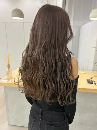 カラー 瀬長なおみ U too e'sのヘアスタイル