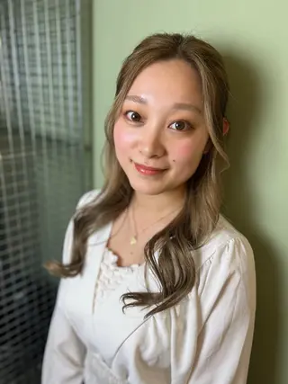 カラー ヘアアレンジ 一條 乃亜のヘアスタイル