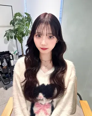 ロング カラー SALOWIN所属・ブリーチ 縮毛矯正/ 艶髪/COCONAのヘアスタイル