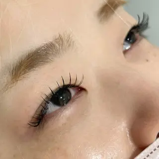 マツエク・マツパ Eyelash Salon Blanc武蔵府中ル・シーニュ店所属・福田 萌のマツエク・マツパデザイン