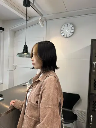 ミディアム INORI /フェイスレイヤーのヘアスタイル