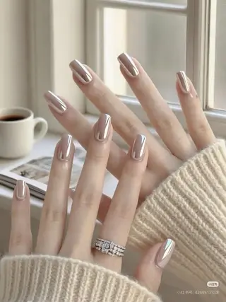ネイル Tira Nailのネイルデザイン