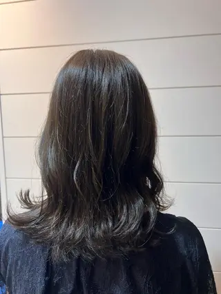 ミディアム BUZZ 自由が丘所属・ogura hitomiのヘアスタイル