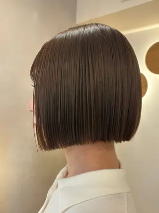 ミディアム カラー シンバヒナノ/パーマ レイヤーカット/ボブのヘアスタイル