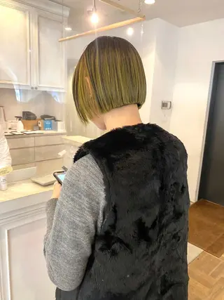 ショート maruquee de mashu所属・モモコ/ブリーチ/ ミルクティカラーのヘアスタイル