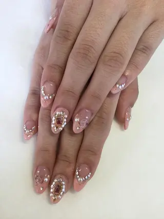 ネイル 💎🐰 saki. m 🐰💎のネイルデザイン