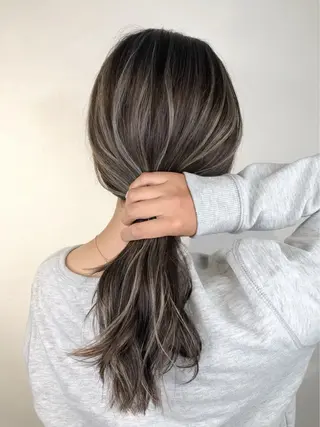 セミロング リベルテ 渋谷のヘアスタイル