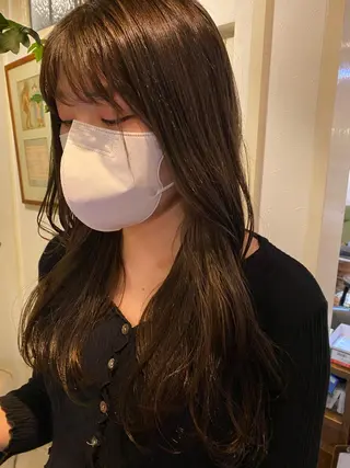 セミロング カラー ヤスザトアヤノ ／レイヤー／オリーブのヘアスタイル