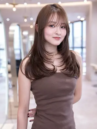 ミディアム カラー 🉐レイヤー/塩見 弘樹🉐渋谷のヘアスタイル