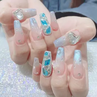 ネイル Queens 榊 まおのネイルデザイン