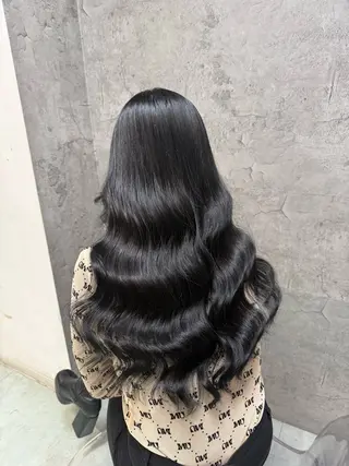 ロング カラー 梅田 ハイトーン shionのヘアスタイル