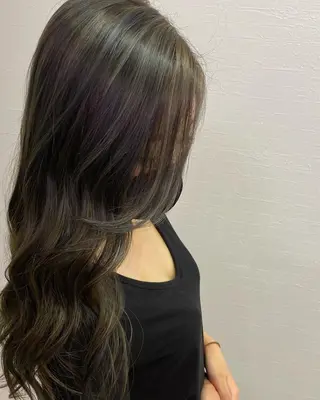 ロング カラー UNDER vr 【アンダーバー】のヘアスタイル