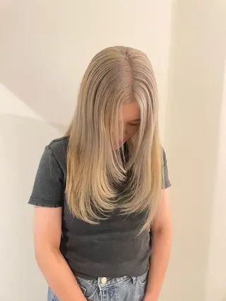 ロング カラー 渋谷 留菜のヘアスタイル