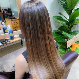 ロング SOU/エクステ /ダブルカラーのヘアスタイル