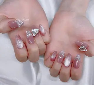 ネイル She   Nail所属・ISA_ BELLAのネイルデザイン