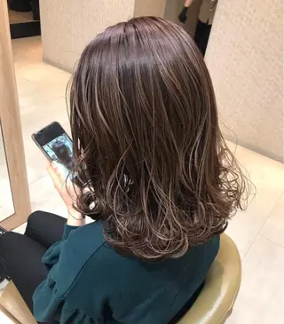ミディアム カラー Hair's RooMのヘアスタイル