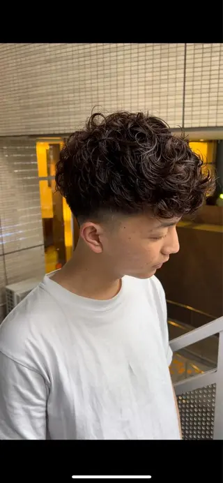 パーマ メンズ 曲がる縮毛矯正 LIBER 　岩名のヘアスタイル