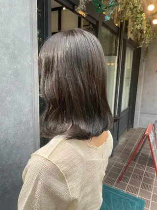 ミディアム カラー N°　jillva 腰山 菜々美のヘアスタイル