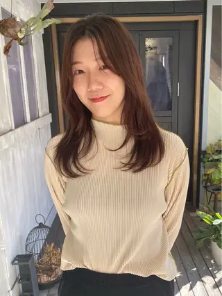 セミロング 塩谷 雪花のヘアスタイル