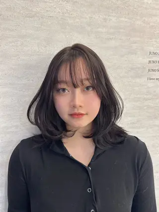 セミロング カラー ヘアアレンジ 韓国レイヤーカット/ 儚げカラーチナツのヘアスタイル