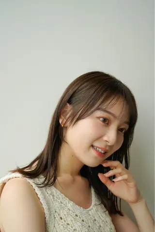 ミディアム カラー THE DAY所属・AKI HASHIMOTOのヘアスタイル