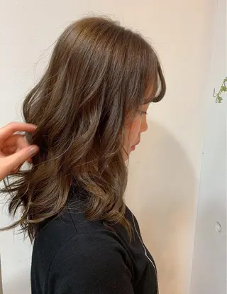 セミロング カラー 脱白髪染め美容師 竹内涼乃のヘアスタイル