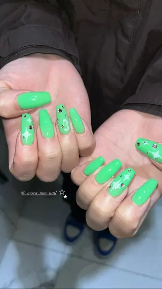 ネイル moca心斎橋所属・˚✧⁺⭐︎༚moca miyuu⁎⁺˳✧༚のネイルデザイン